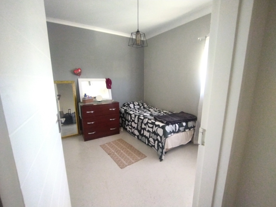 2 Bedroom Property for Sale in The Connifers Western Cape